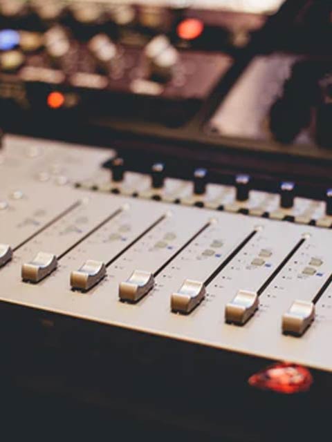 Music, sound & media equipment